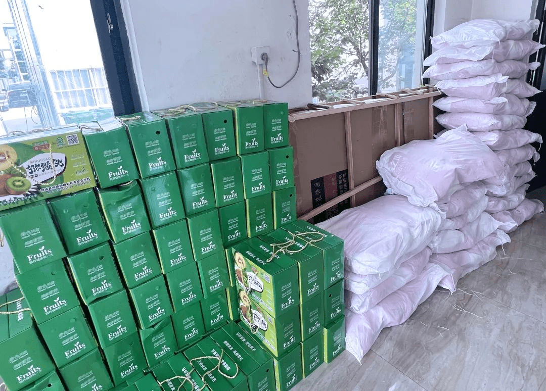 Mid-Autumn Festival Gifts for Lixing Advanced Material Employees — Original illustration